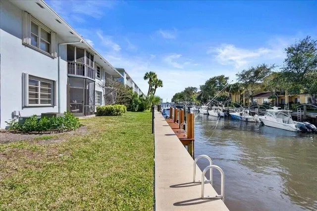  Unit 204 photo 17
