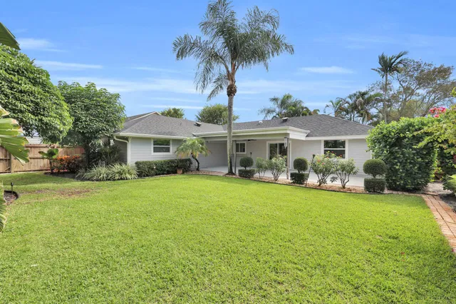 Residence photo 32