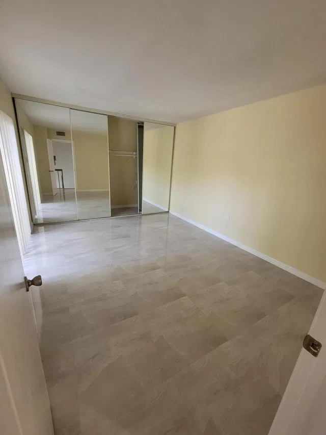 Residence photo 12