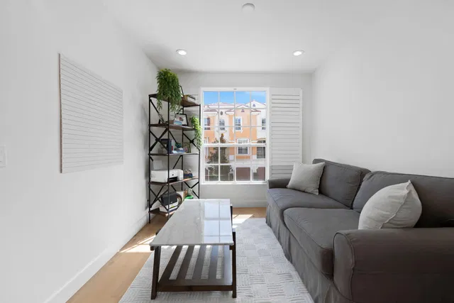 Residence photo 18