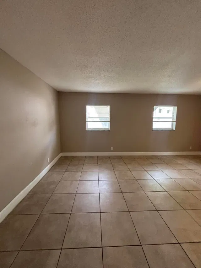 Unit 6 photo 11