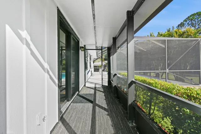 Residence photo 9