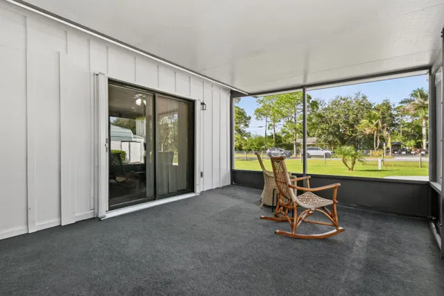 Residence photo 10