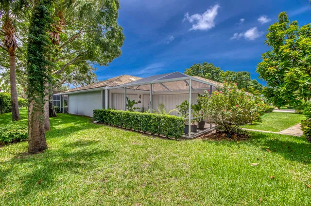 Residence photo 3