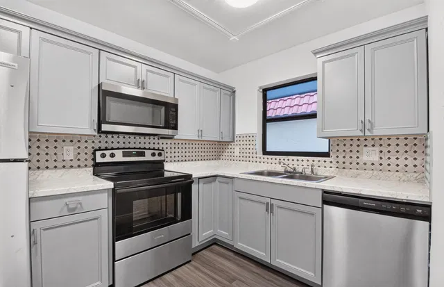 Unit K202 photo 11