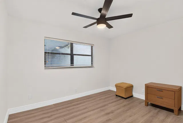 Unit K202 photo 17