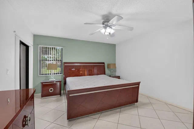 Residence photo 16