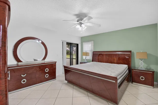 Residence photo 17