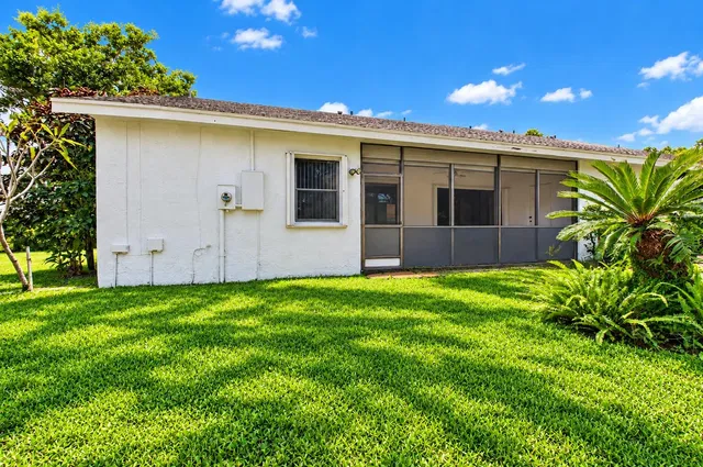 Residence photo 25
