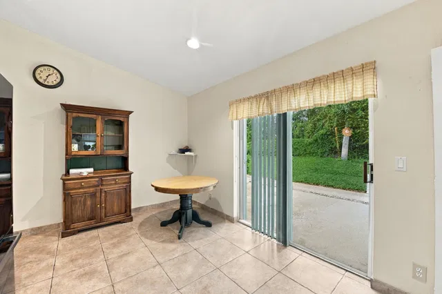 Residence photo 11