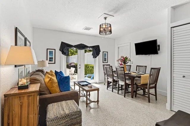 Palm Trail Delray Beach Residence photo 12