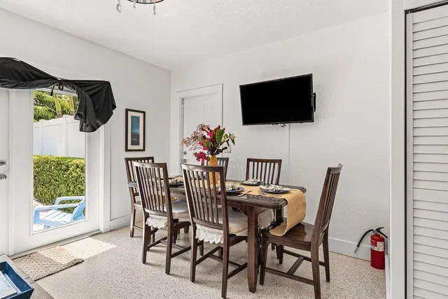 Palm Trail Delray Beach Residence photo 14