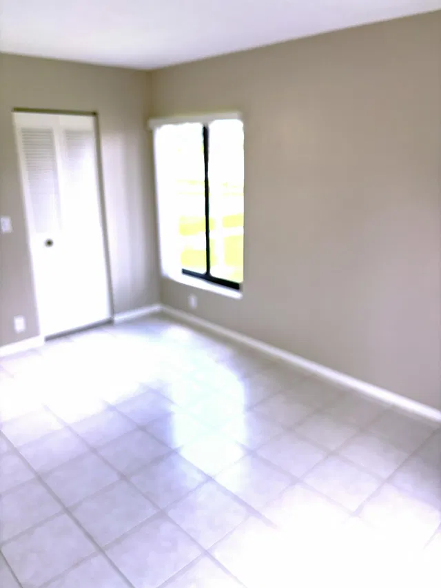 Unit D2 photo 2