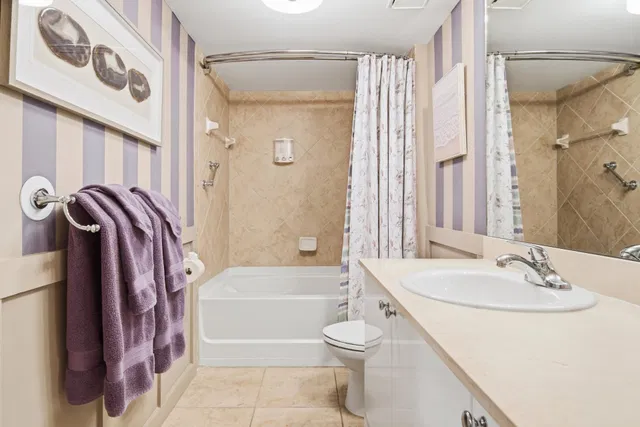 The Prado Unit 211 photo 20