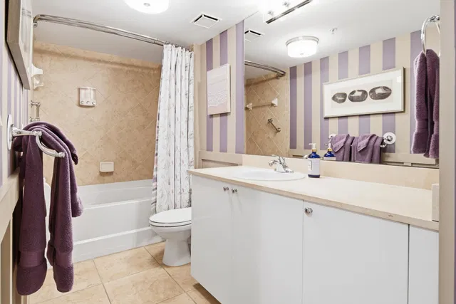 The Prado Unit 211 photo 21