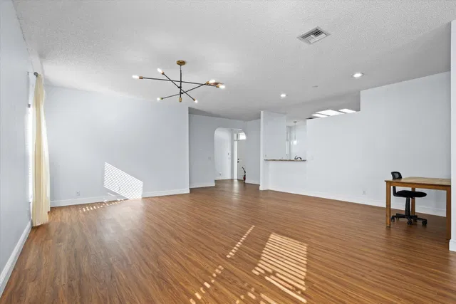 Residence photo 11