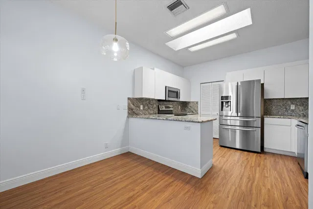 Residence photo 14