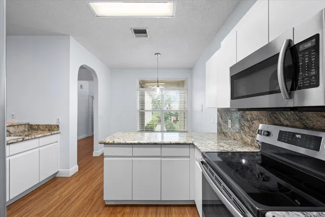 Residence photo 19