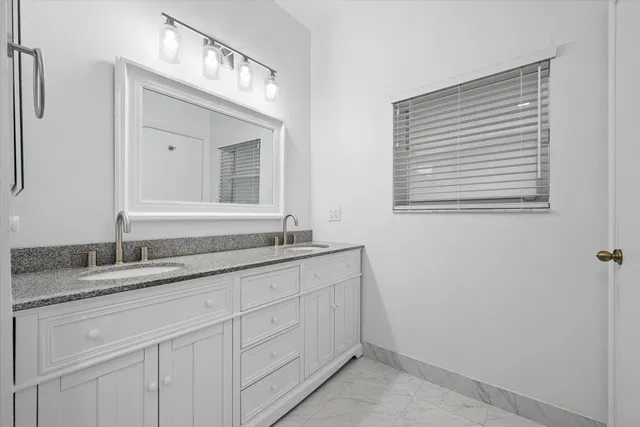 Residence photo 24