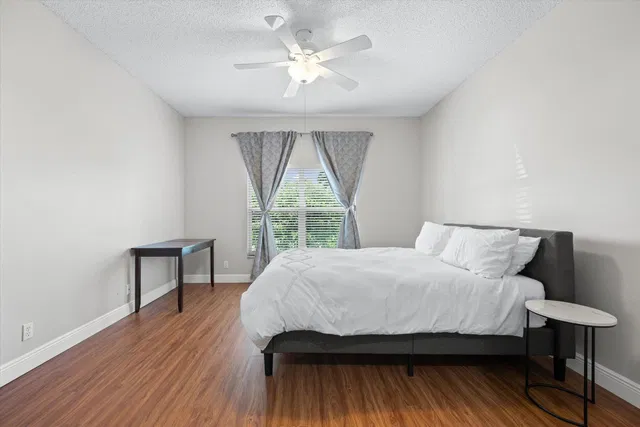 Residence photo 28