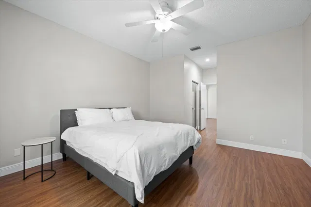 Residence photo 29