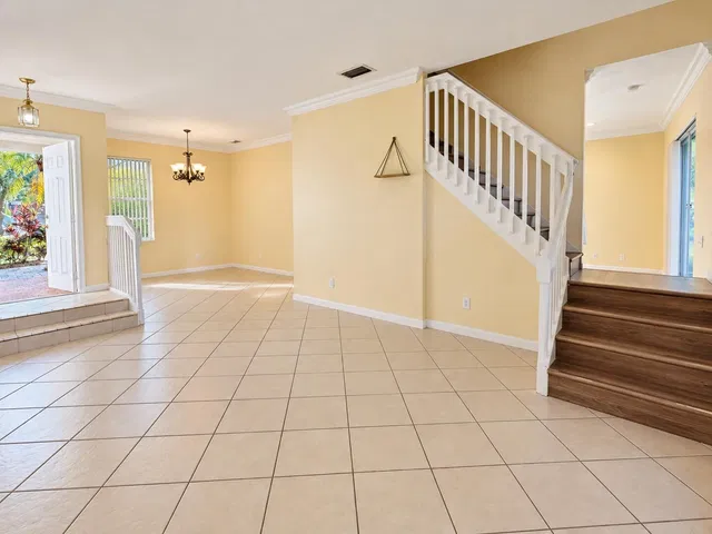 Residence photo 4