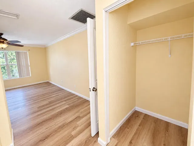 Residence photo 11