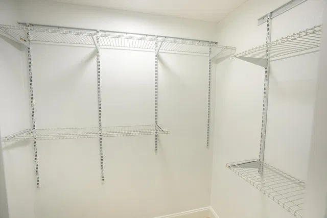 Unit B photo 12