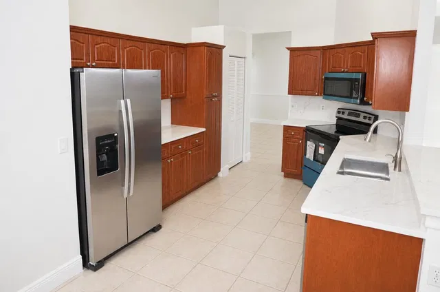 Residence photo 4