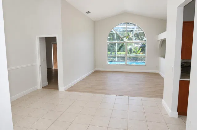 Residence photo 11