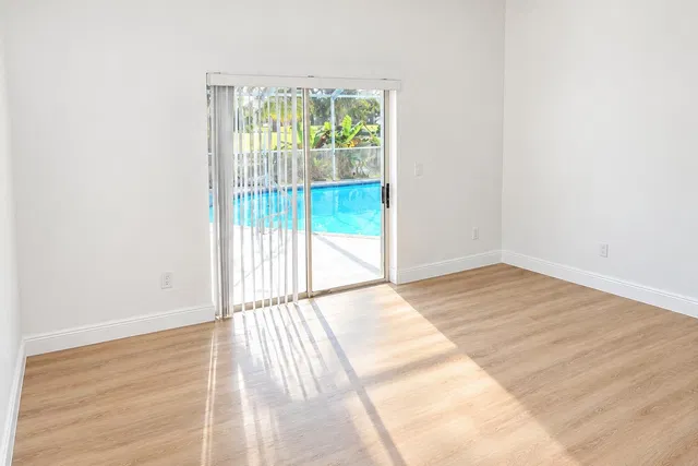Residence photo 15