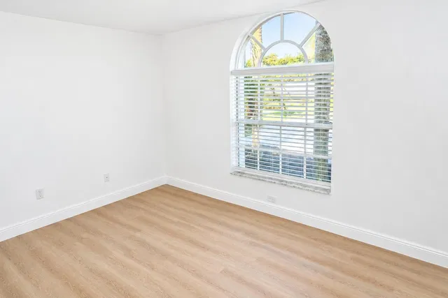 Residence photo 19