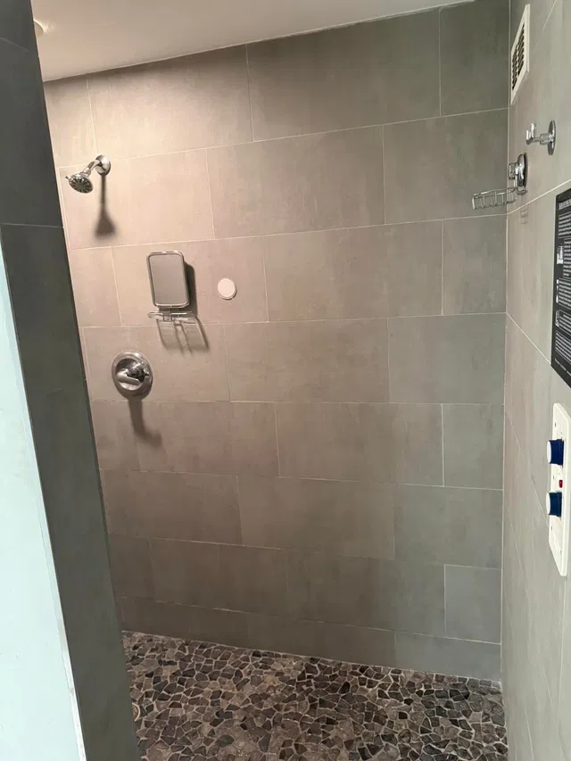 The Slade Unit 1108 photo 28