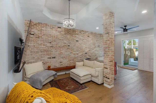 Residence photo 5