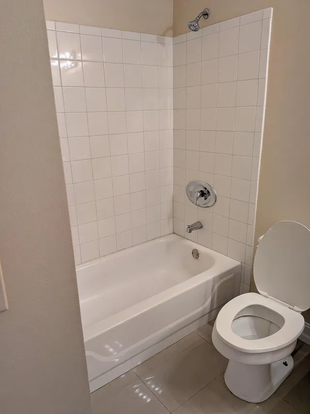 Unit 208 photo 10