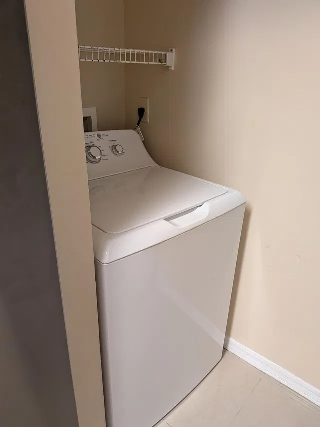 Unit 208 photo 11