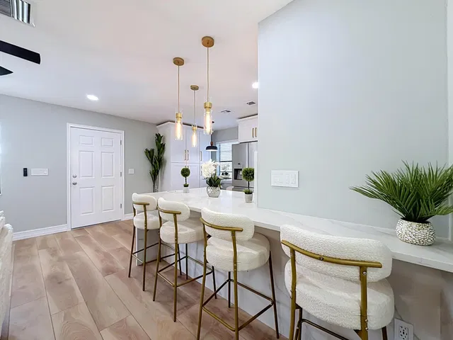 Residence photo 18