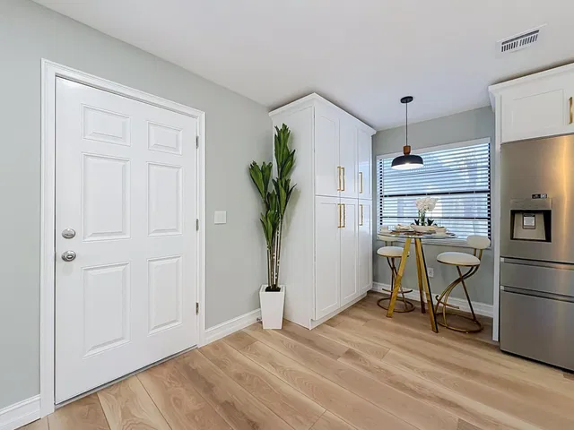 Residence photo 22