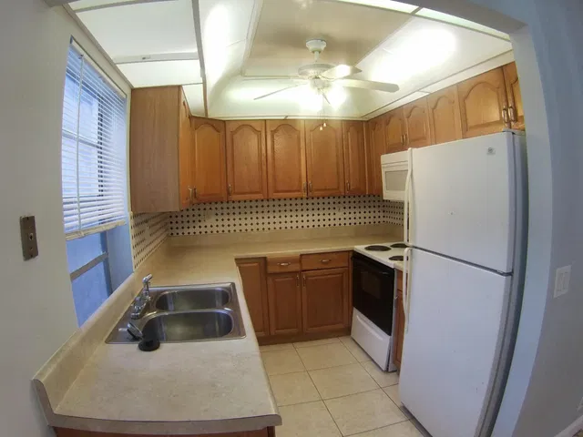 Residence photo 15