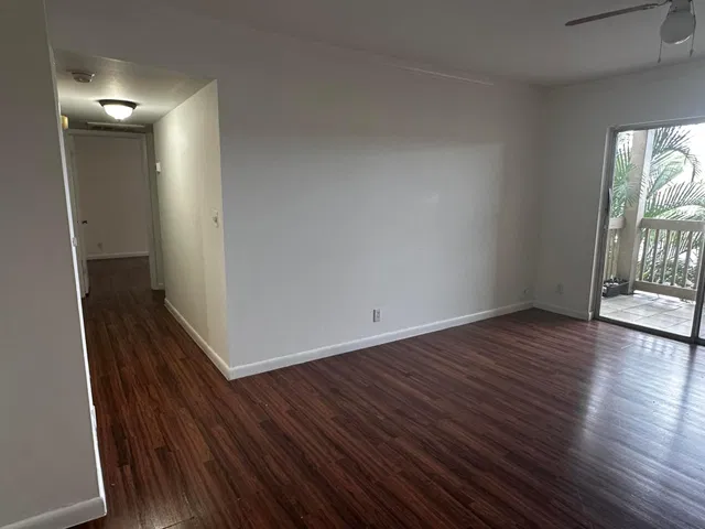 Unit 204 photo 5