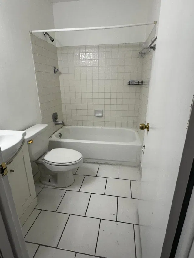 Unit 204 photo 6