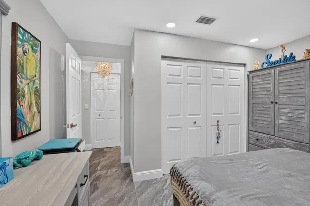 Residence photo 19