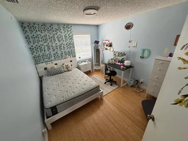 Residence photo 11