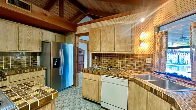 Residence photo 6