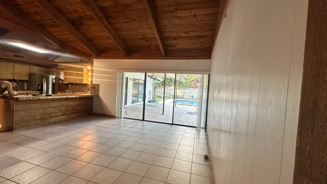 Residence photo 7