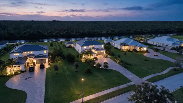 Bridgewater Preserve Residence photo 2