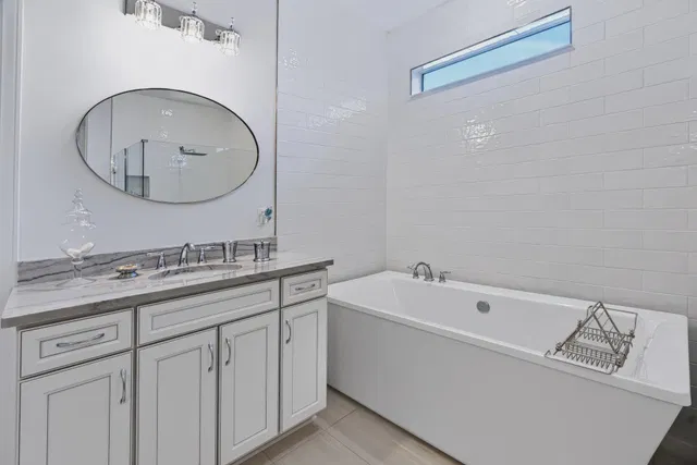 Bridgewater Preserve Residence photo 37