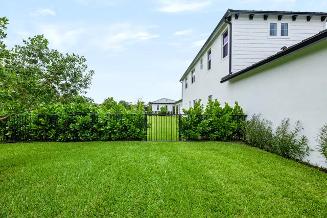Bridgewater Preserve Residence photo 80