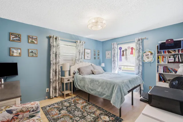  Residence photo 15