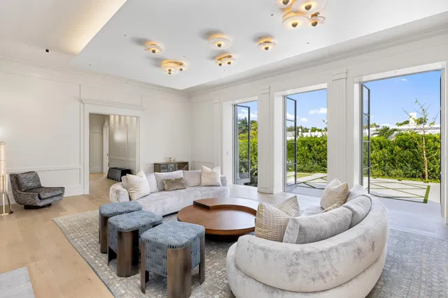 Estate Section Palm Beach Residence photo 9